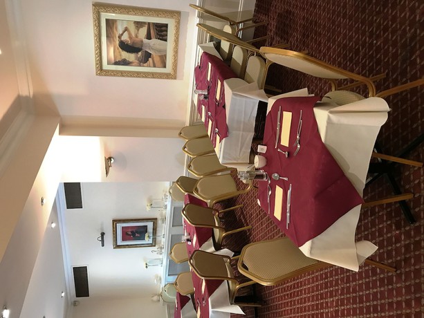 Imagen del bar/restaurante del Hotel Haley\'s and Restaurant. Foto 3