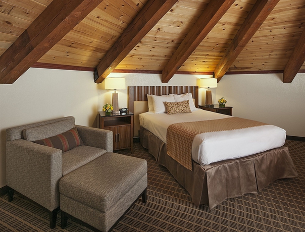 Imagen de la habitación del Hotel Half Moon Bay Lodge. Foto 3