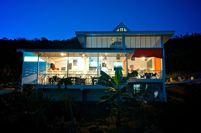 Imagen general del Hotel Half Moon Blue. Foto 2