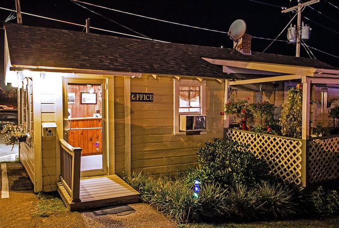 Imagen de los interiores del Hotel Half Moon Motel and Cottages. Foto 19