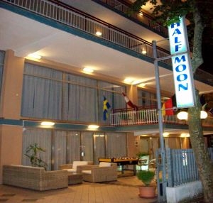 Imagen general del Hotel Half Moon, Rimini. Foto 1