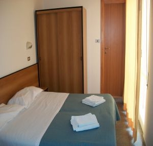 Imagen de la habitación del Hotel Half Moon, Rimini. Foto 3
