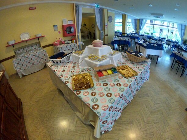 Imagen general del Hotel Half Moon, Rimini. Foto 1