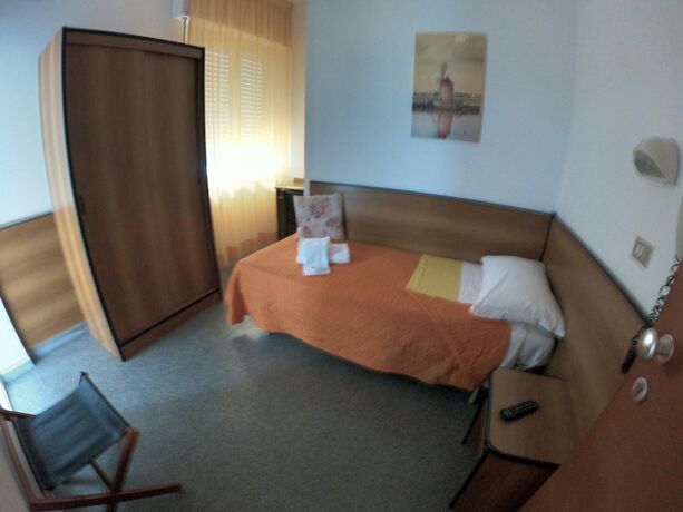 Imagen de la habitación del Hotel Half Moon, Rimini. Foto 16