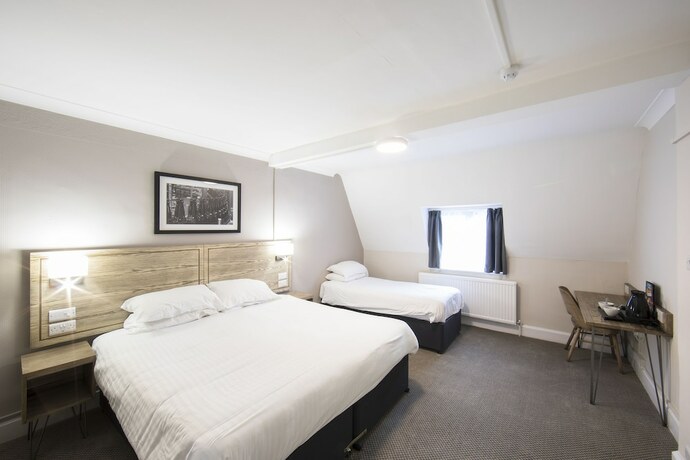 Imagen general del Hotel Half Moon, Sherborne by Marston\'s Inns. Foto 5