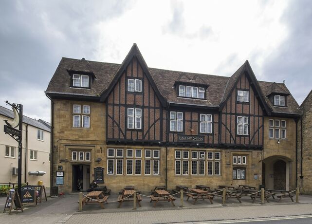 Imagen general del Hotel Half Moon, Sherborne by Marston\'s Inns. Foto 8