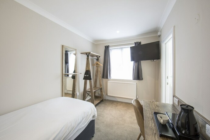 Imagen general del Hotel Half Moon, Sherborne by Marston\'s Inns. Foto 9