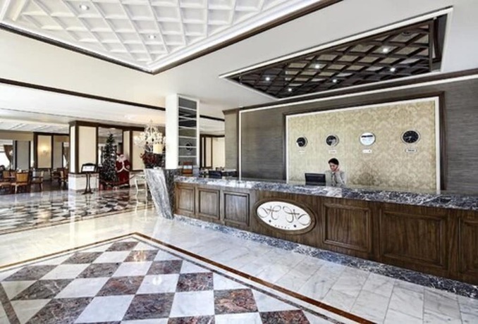 Imagen de los interiores del Hotel Halic Park. Foto 17