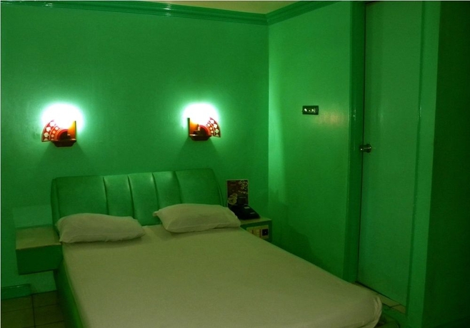 Imagen de la habitación del Hotel Halina Avenida. Foto 5