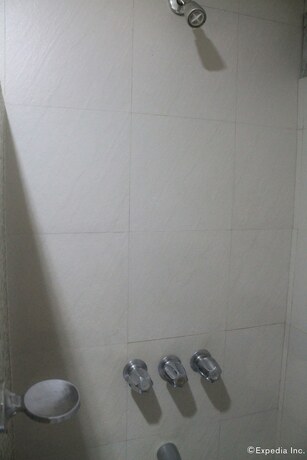 Imagen general del Hotel Halina Drive Inn Hotels - Sta Mesa. Foto 11