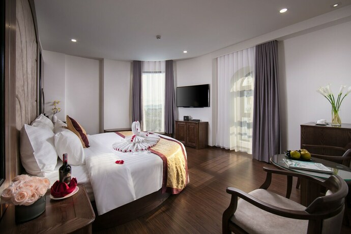 Imagen de la habitación del Hotel Halios Halong. Foto 21