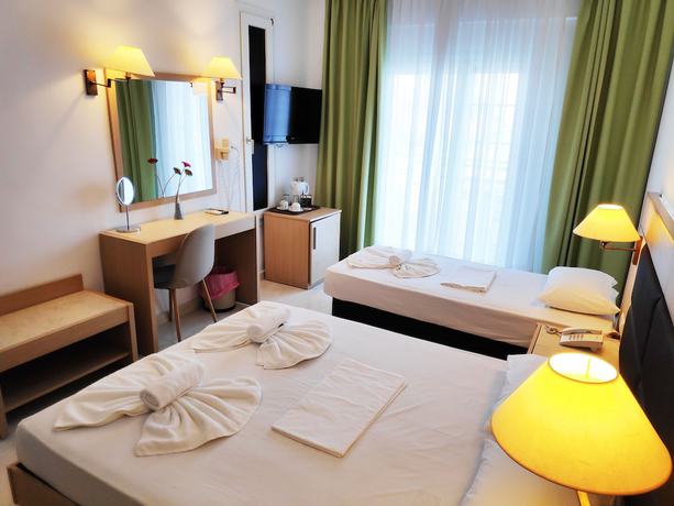 Imagen de la habitación del Hotel Halkidiki Palace. Foto 4