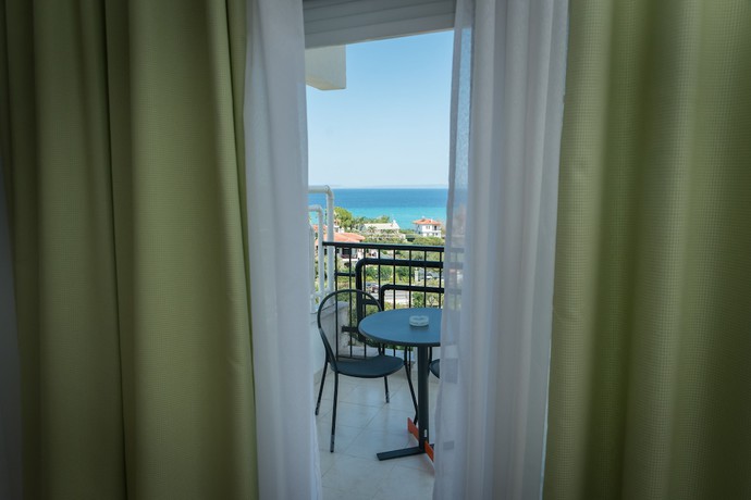 Imagen de la habitación del Hotel Halkidiki Palace. Foto 7