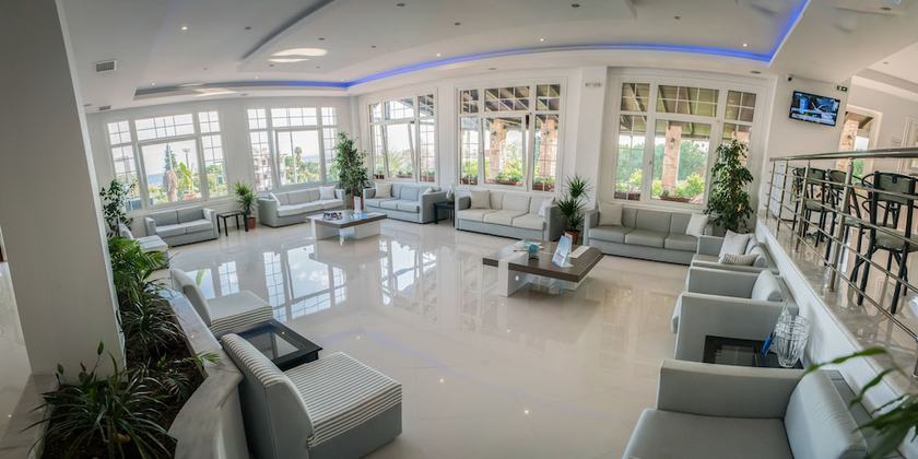 Imagen de los interiores del Hotel Halkidiki Palace. Foto 19