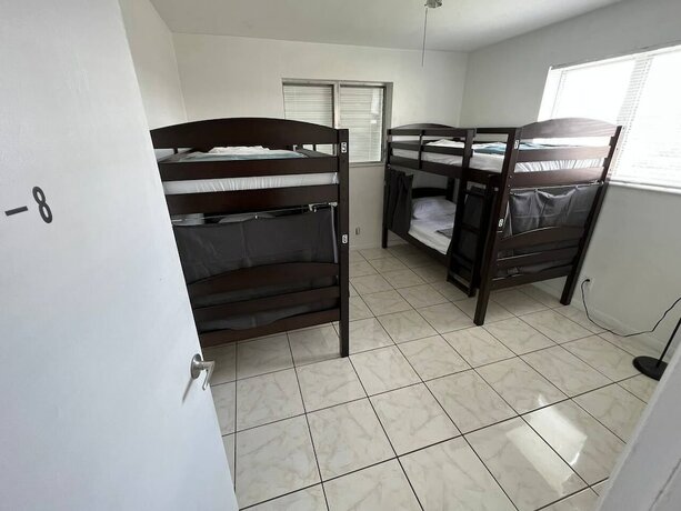 Imagen de la habitación del Hotel Hallandale Beach Hostel. Foto 6