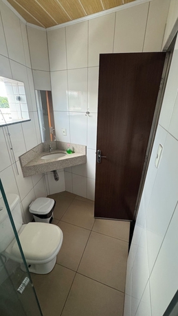 Imagen de la habitación del Hotel Hallas. Foto 7