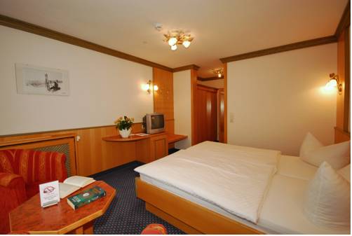 Imagen de la habitación del Hotel Haller's Posthotel. Foto 14