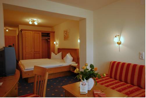 Imagen de la habitación del Hotel Haller's Posthotel. Foto 16