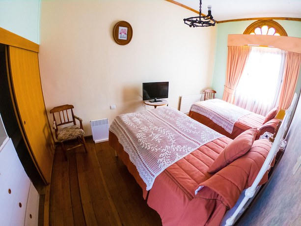 Imagen de la habitación del Hotel Halley. Foto 5