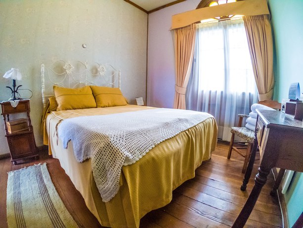 Imagen de la habitación del Hotel Halley. Foto 12