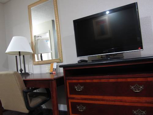 Imagen de la habitación del Hotel Hallmark Inn And Suites. Foto 10