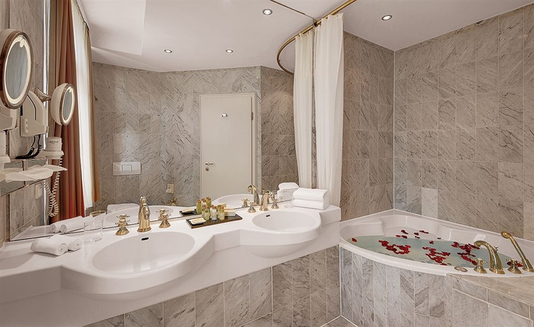 Imagen de la habitación del Hotel Halm Konstanz. Foto 7