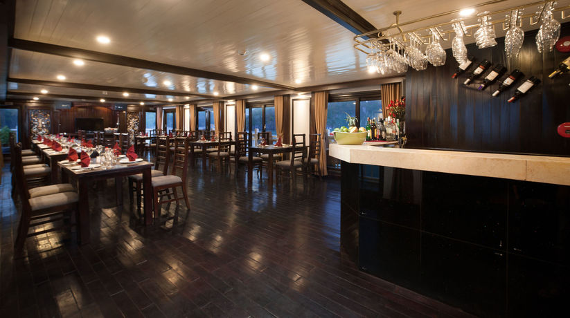 Imagen del bar/restaurante del Hotel Halong Aclass Stellar Cruise. Foto 3