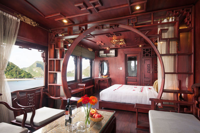 Imagen de la habitación del Hotel Halong Royal Palace Cruise. Foto 9