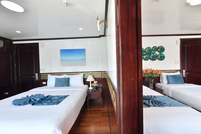 Imagen de la habitación del Hotel Halong Sapphire Cruise. Foto 10