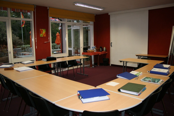 Imagen de los interiores del Hotel Halt. Foto 16