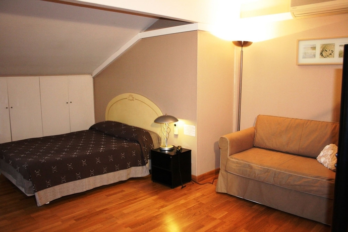 Imagen de la habitación del Hotel Halt. Foto 8