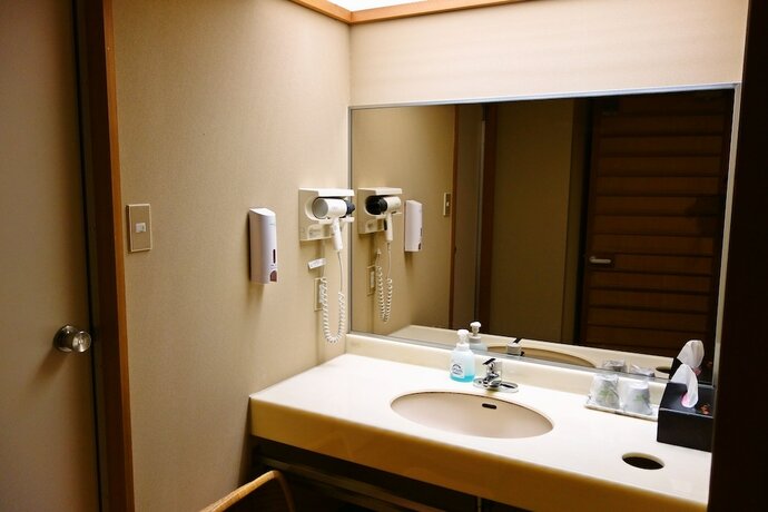 Imagen de la habitación del Hotel Hamasaka Onsen Totoya. Foto 17