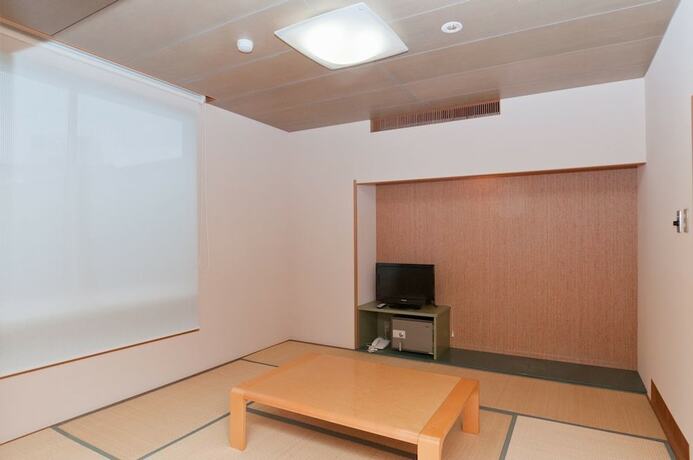 Imagen de la habitación del Hotel Hamazuru. Foto 16