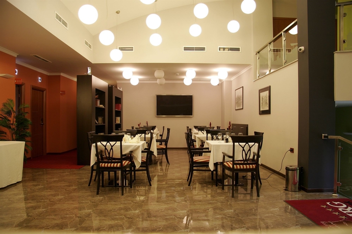 Imagen del bar/restaurante del Hotel Hamburg. Foto 3