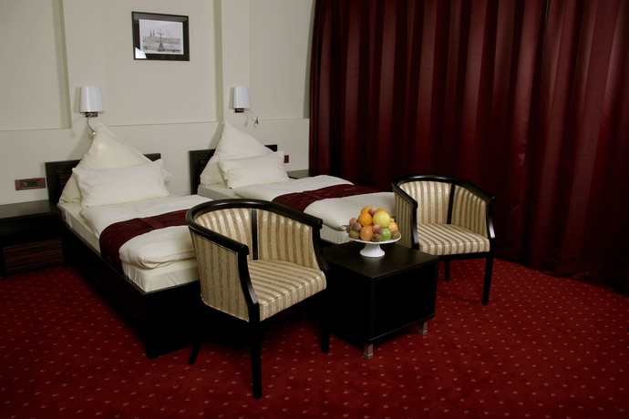 Imagen de la habitación del Hotel Hamburg, SKOPJE. Foto 8