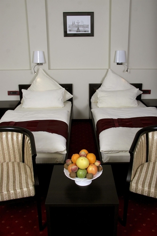 Imagen de la habitación del Hotel Hamburg, SKOPJE. Foto 9