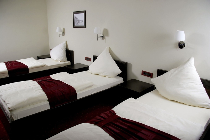 Imagen de la habitación del Hotel Hamburg, SKOPJE. Foto 10