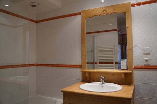 Imagen de la habitación del Hotel Hameau Pra Roustan By Godille. Foto 4