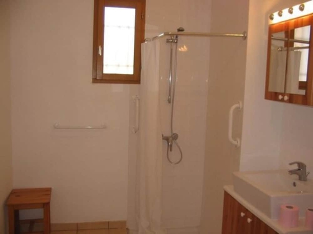 Imagen de la habitación del Hotel Hameau des Sources. Foto 13
