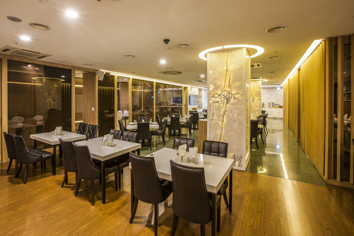 Imagen del bar/restaurante del Hotel Hamilton. Foto 2