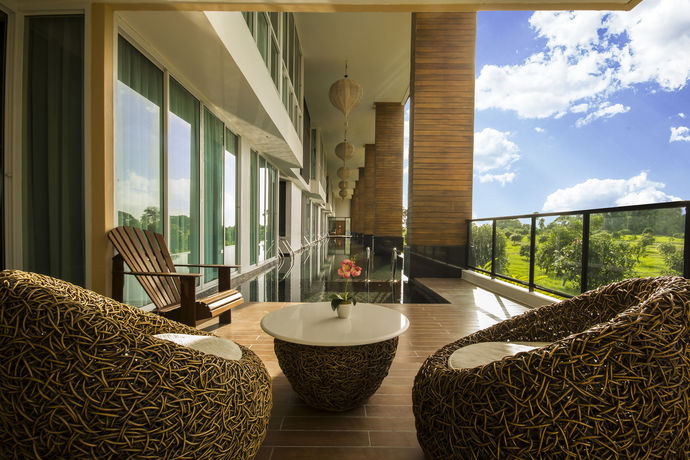Imagen de la piscina del Hotel Hamilton Grand Residence. Foto 16