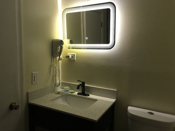 Imagen de la habitación del Hotel Hamilton Inn, Sturbridge. Foto 10