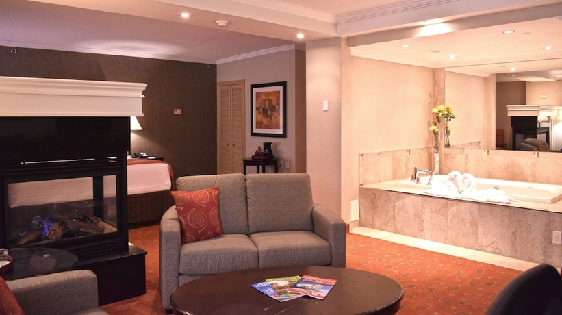 Imagen de la habitación del Hotel Hamilton Plaza and Conference Center. Foto 13