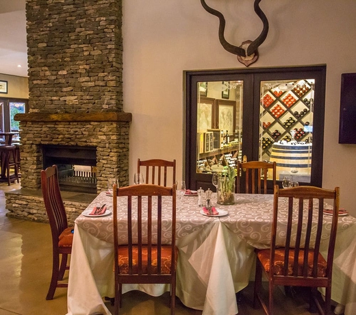 Imagen del bar/restaurante del Hotel Hamiltons Lodge and Restaurant. Foto 3
