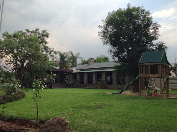 Imagen de los exteriores del Hotel Hamiltons Lodge and Restaurant. Foto 13
