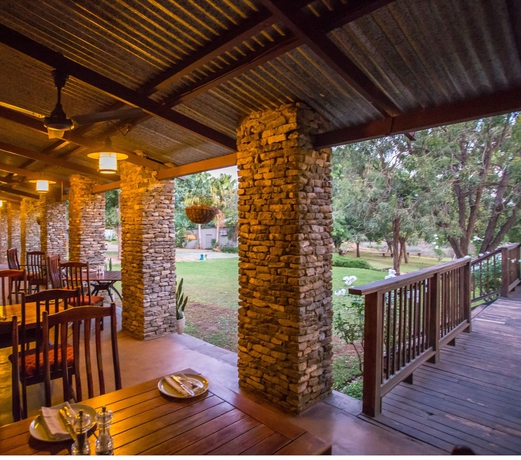 Imagen del bar/restaurante del Hotel Hamiltons Lodge and Restaurant. Foto 5