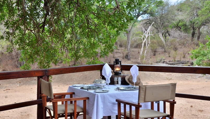 Imagen del bar/restaurante del Hotel Hamiltons Tented Camp. Foto 4
