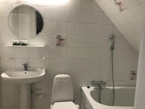 Imagen de la habitación del Hotel Hamlet. Foto 5
