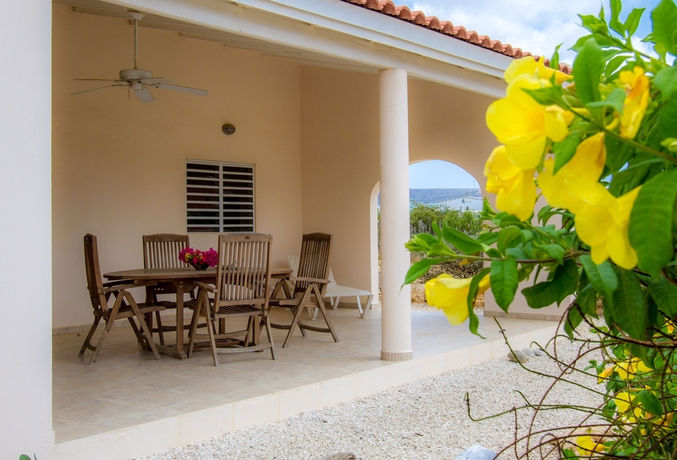 Imagen de los exteriores del Hotel Hamlet Oasis Resort. Foto 10