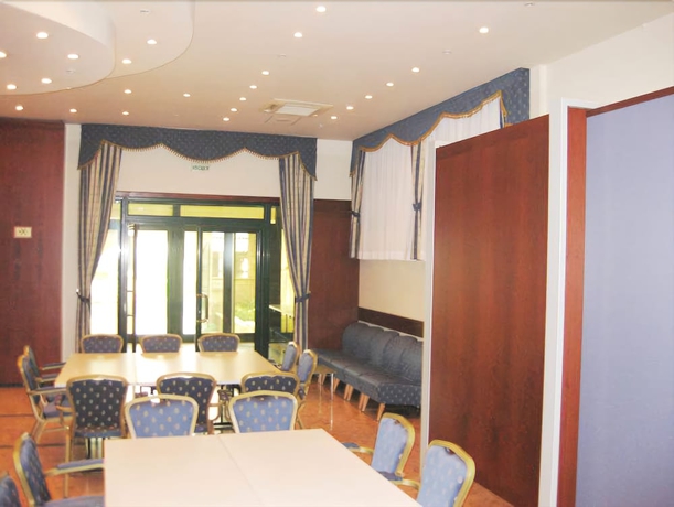 Imagen de los interiores del Hotel Hammamet Alger. Foto 17